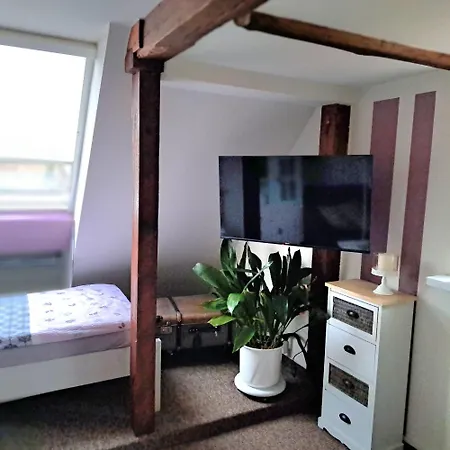 Dachstuebchen Mit 2 Zimmern Daire Boizenburg