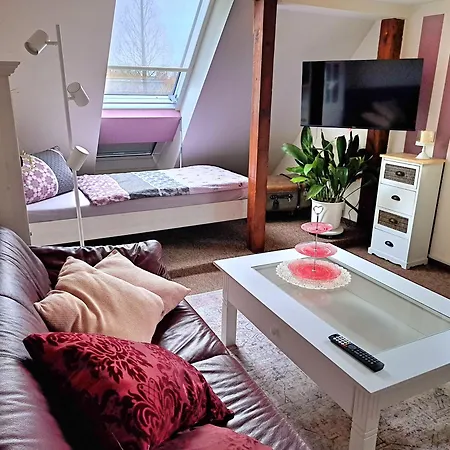 Dachstuebchen Mit 2 Zimmern Boizenburg