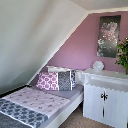 Dachstuebchen Mit 2 Zimmern Daire Boizenburg