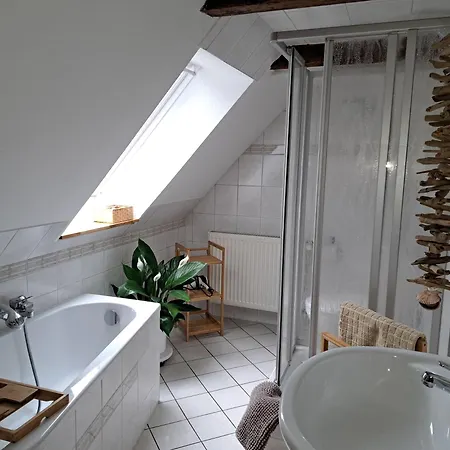 Dachstuebchen Mit 2 Zimmern Daire Boizenburg