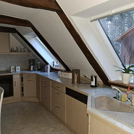 Daire Dachstuebchen Mit 2 Zimmern *